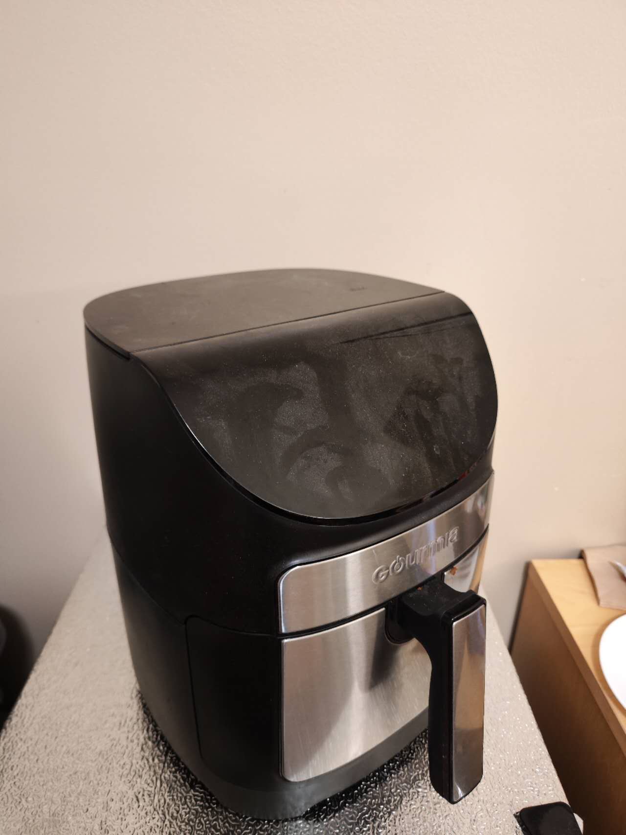 I reselected an air fryer as my next object. It has simple polygonal shapes and is easy to create.My original object was a doll, but after trying for an afternoon, I realized it was too difficult, so I changed to another object.